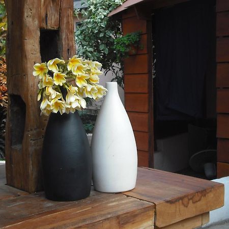 La Casa Homestay Senggigi Szoba fotó