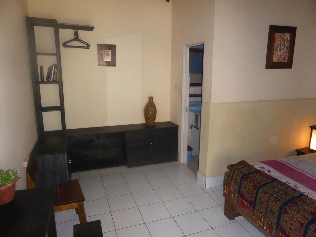 La Casa Homestay Senggigi Kültér fotó