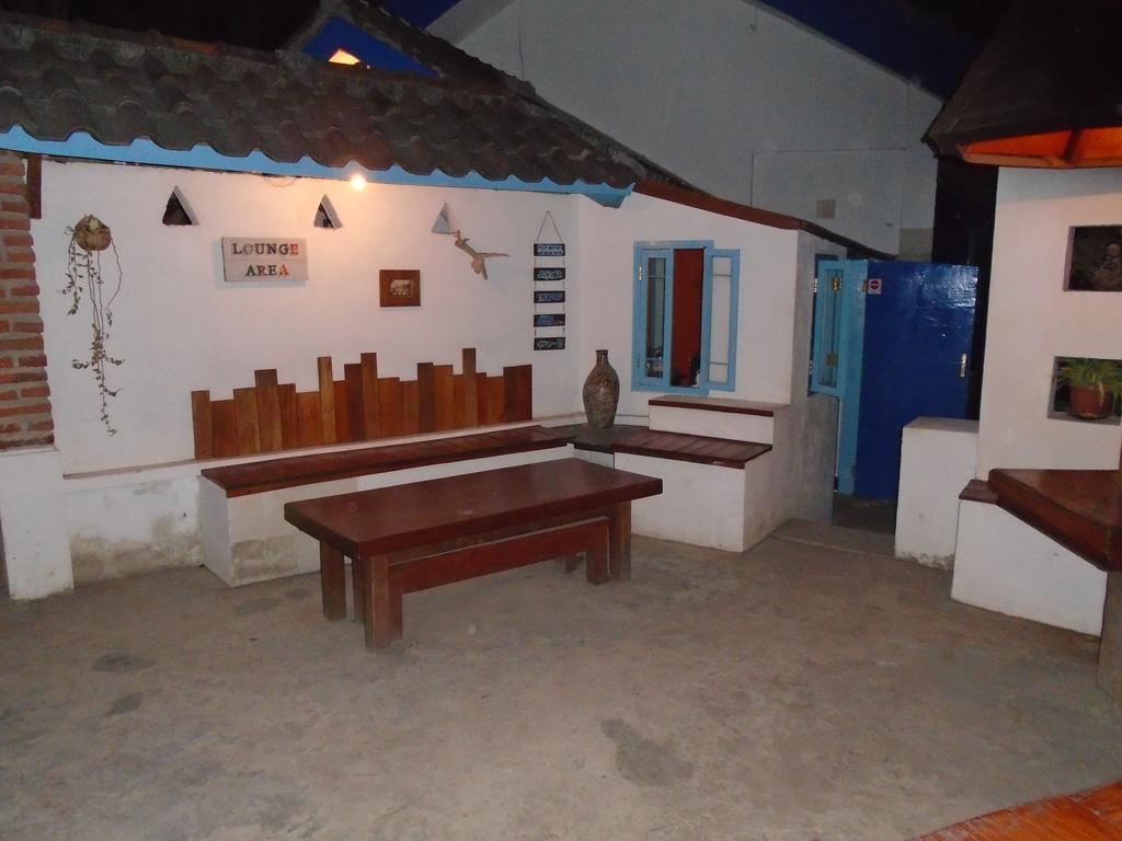 La Casa Homestay Senggigi Kültér fotó