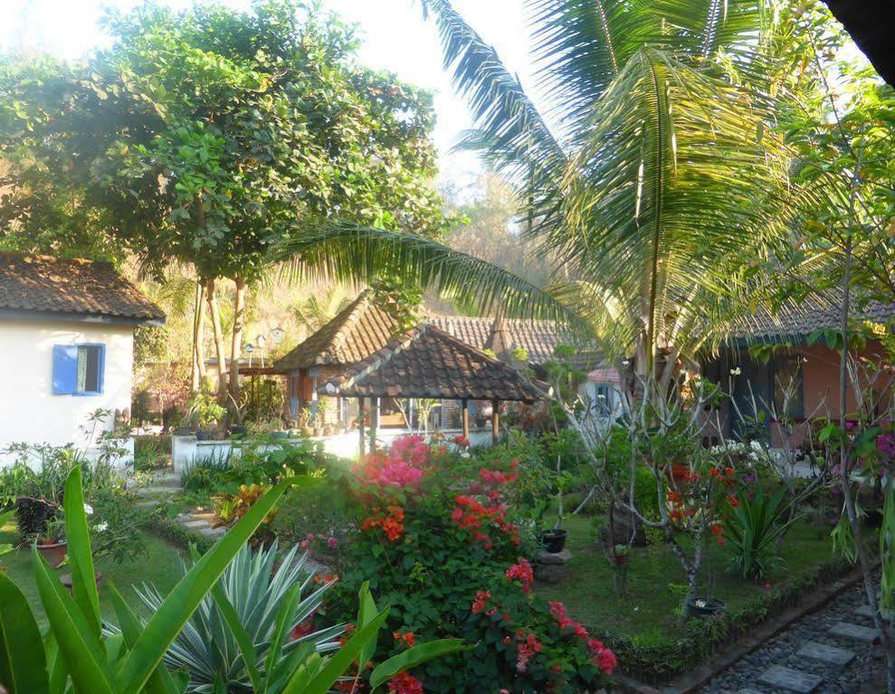 La Casa Homestay Senggigi Kültér fotó