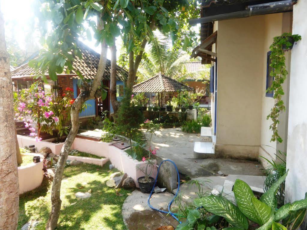 La Casa Homestay Senggigi Kültér fotó