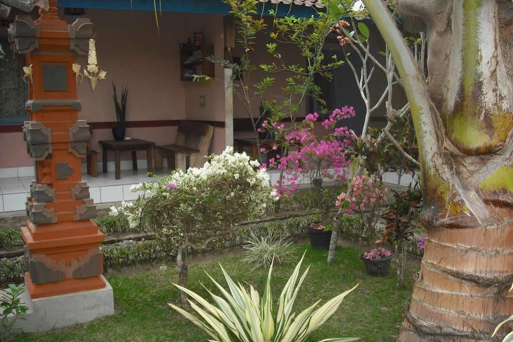 La Casa Homestay Senggigi Kültér fotó