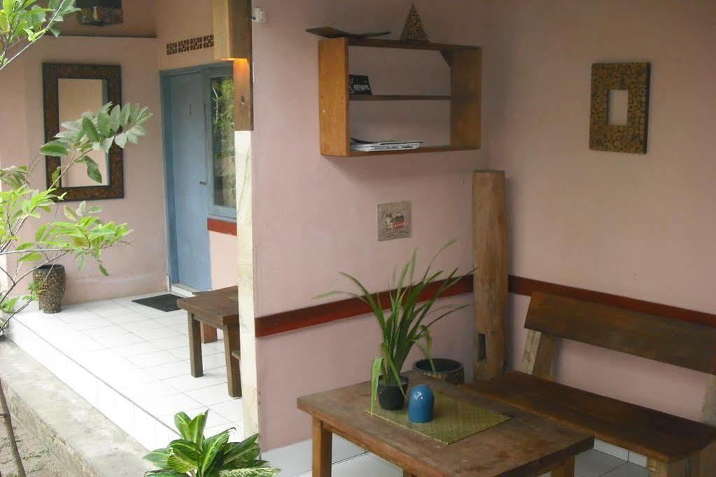 La Casa Homestay Senggigi Kültér fotó