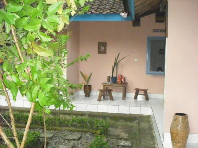 La Casa Homestay Senggigi Kültér fotó