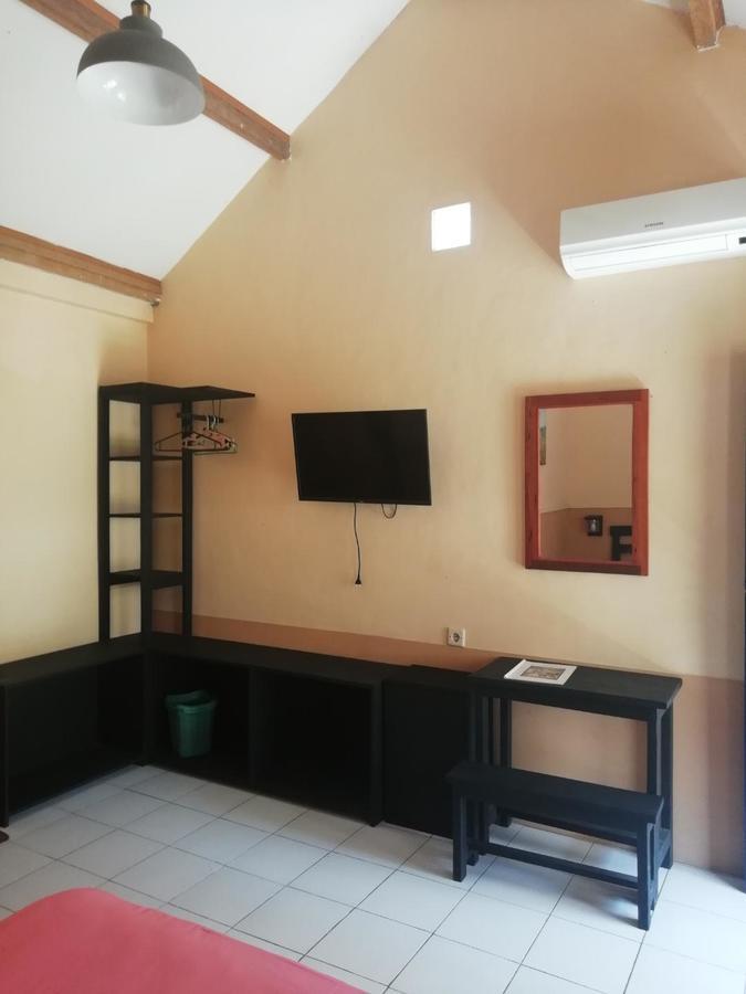 La Casa Homestay Senggigi Kültér fotó