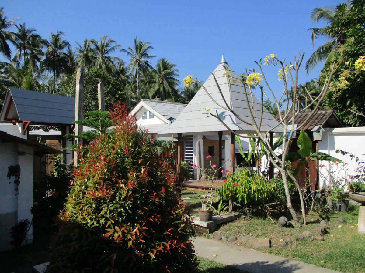 La Casa Homestay Senggigi Kültér fotó