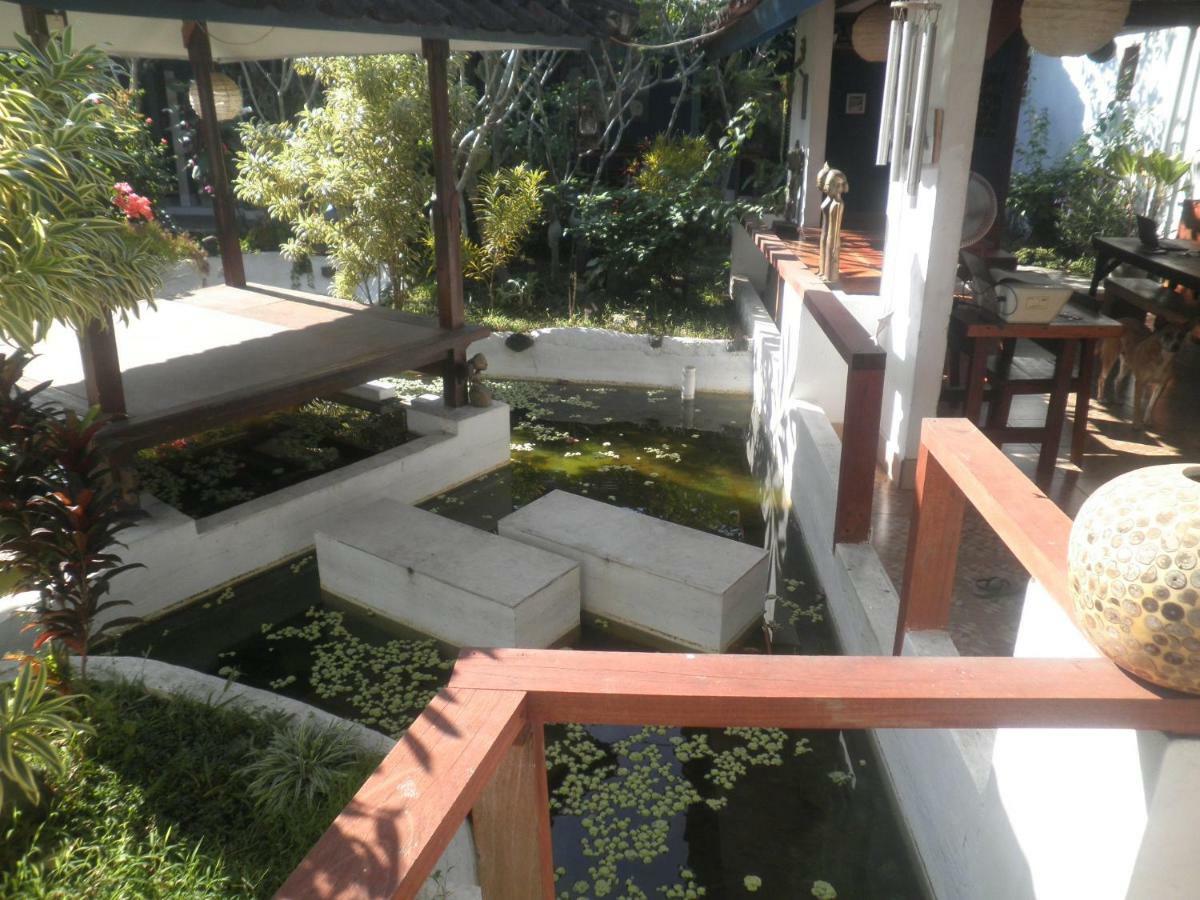 La Casa Homestay Senggigi Kültér fotó